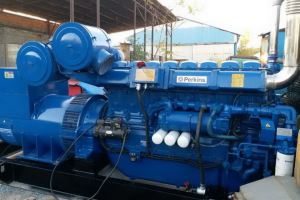 Used Komatsu generator